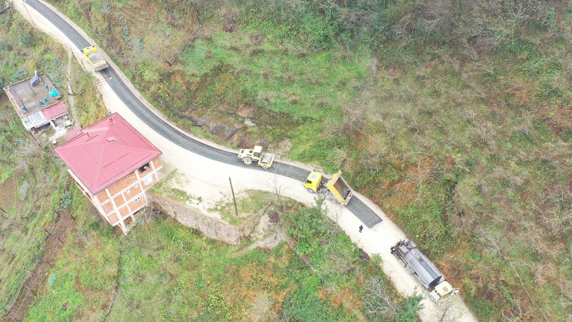 BÜYÜKŞEHİR ASFALTTA HIZ KESMİYOR